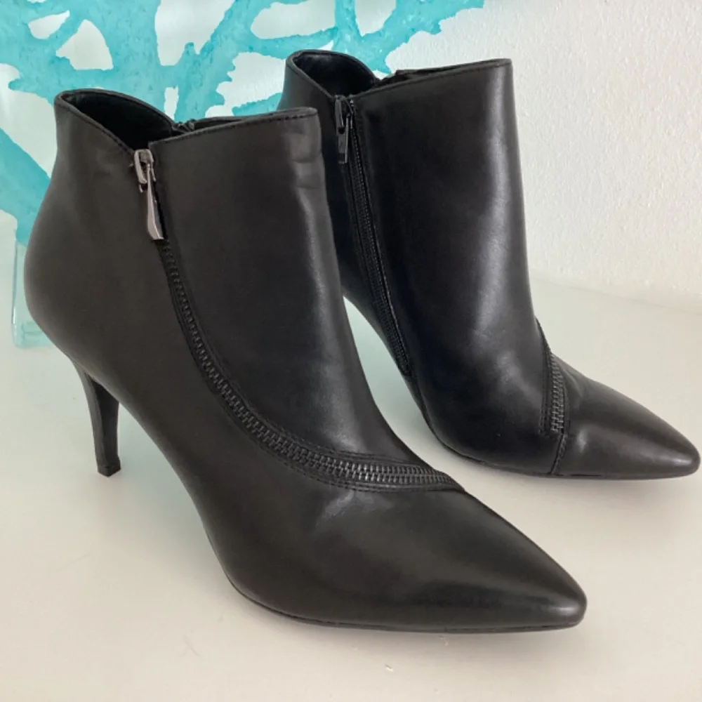 AEROSOLES HEELREST ANKLE ZIPPER ACCENT BOOTIES BOOTS 3.5 in Heel Sz 7.5